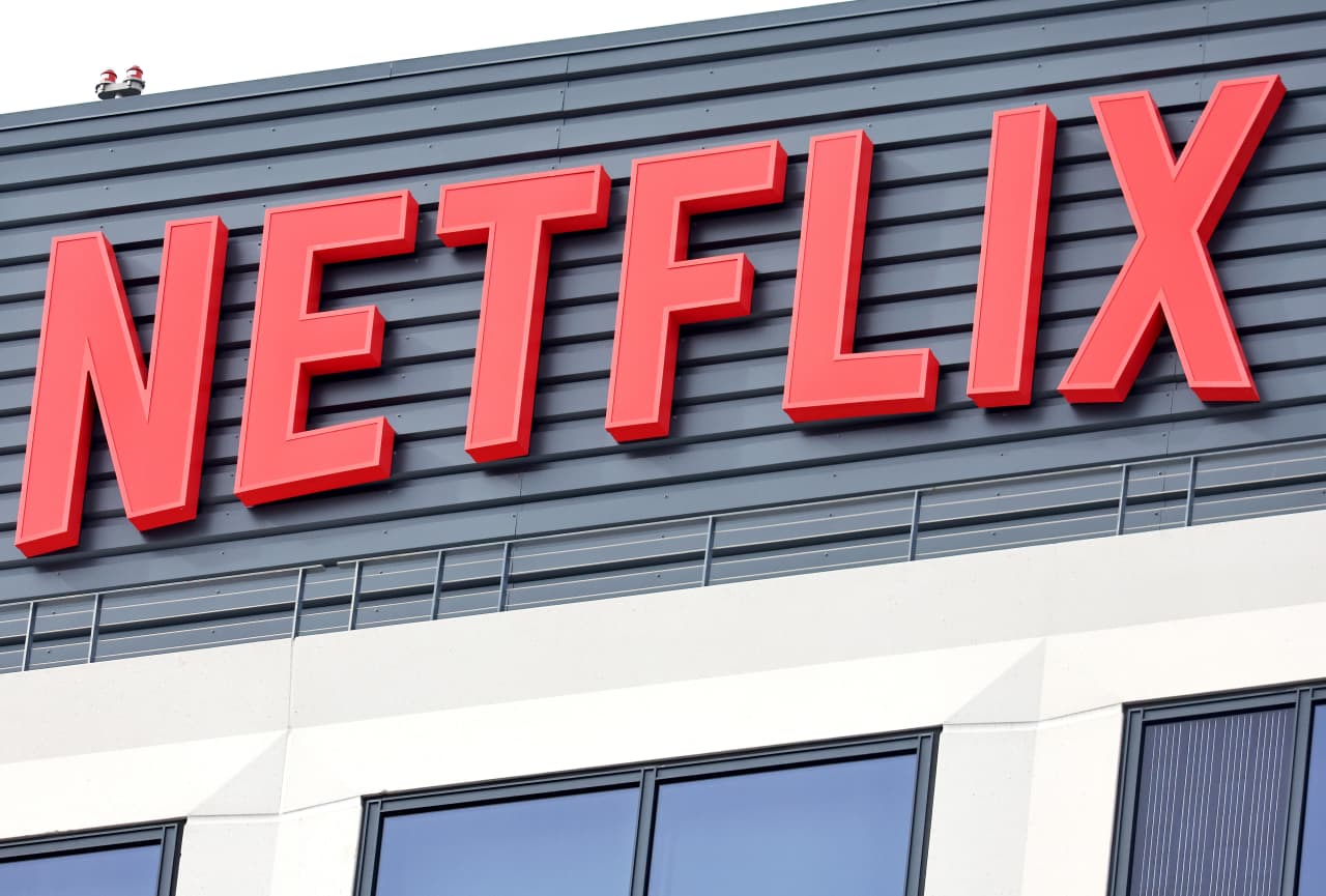 Netflix Continues Expanding Its Investment in Live Sports